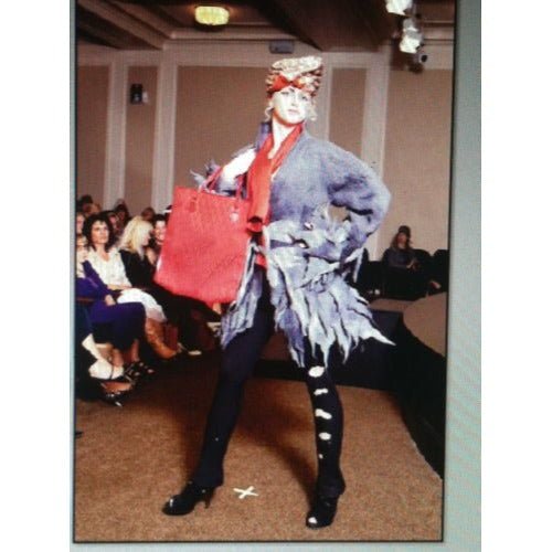 Valentino Garavani Red Tote Bag Set Scarf SS 68 Re-Edition Vintage Rare