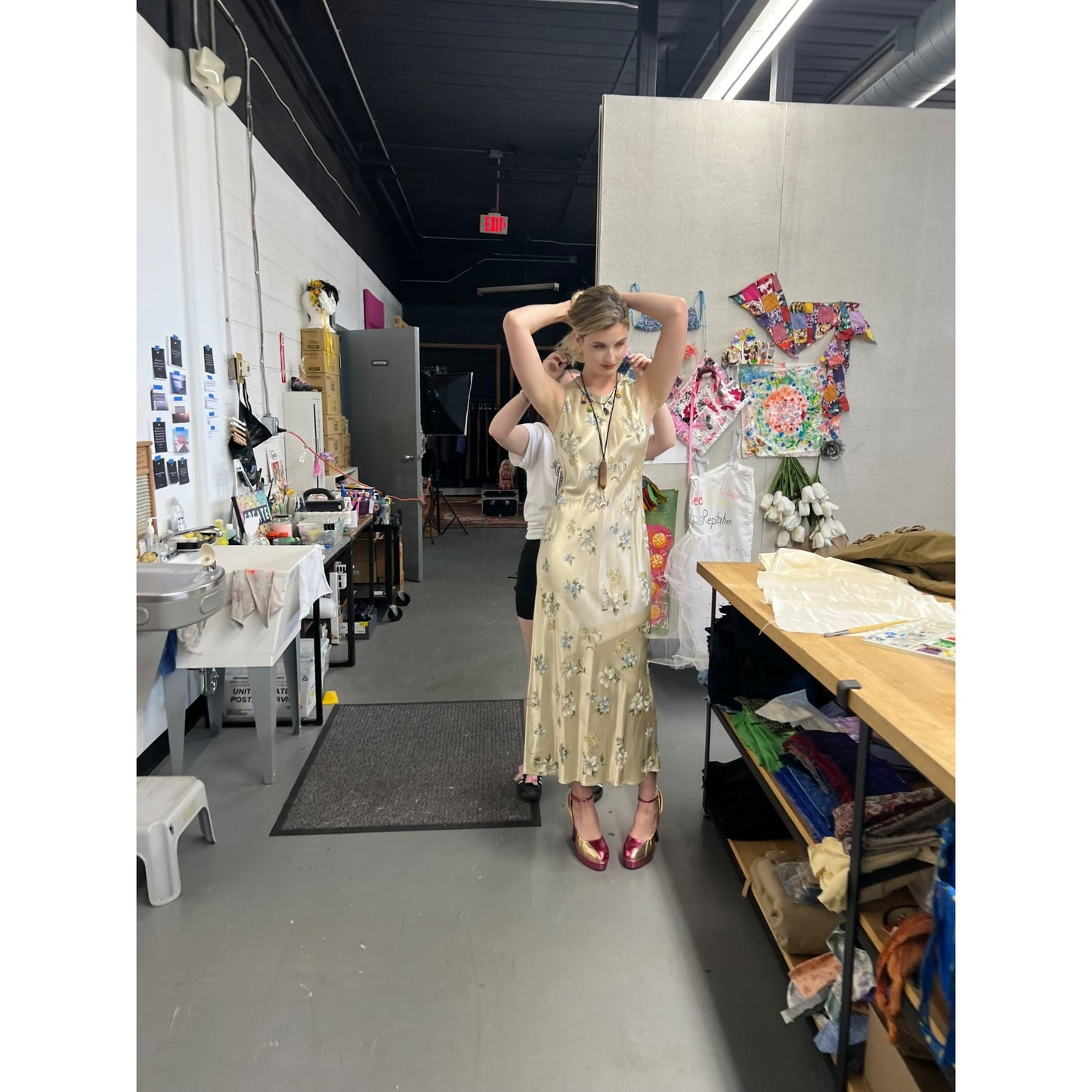 Vintage Annex Casual Corner Floral Metallic Satin Sleeveless Maxi Midi Maxi Dress Keyhole Back Prom Homecoming Bridal Dress