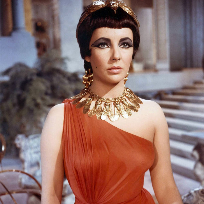 Elizabeth Taylor Cleopatra gorgeous jewelry