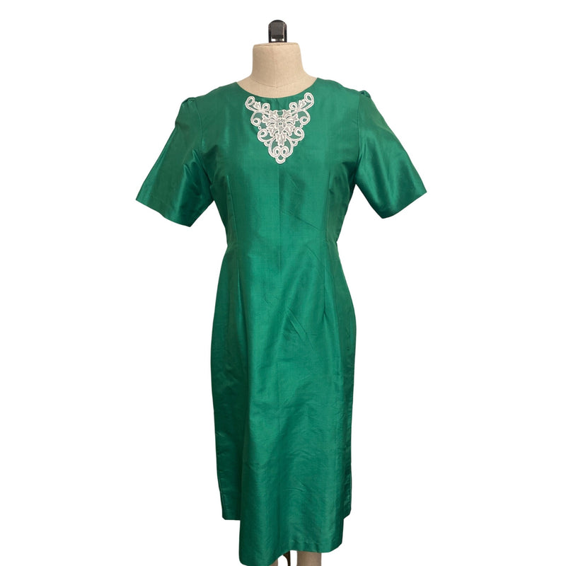 Vintage Handmade Emerald Green Short Sleeve Midi Dress With White Embroidered Lace Detail and Back Zipper Closure