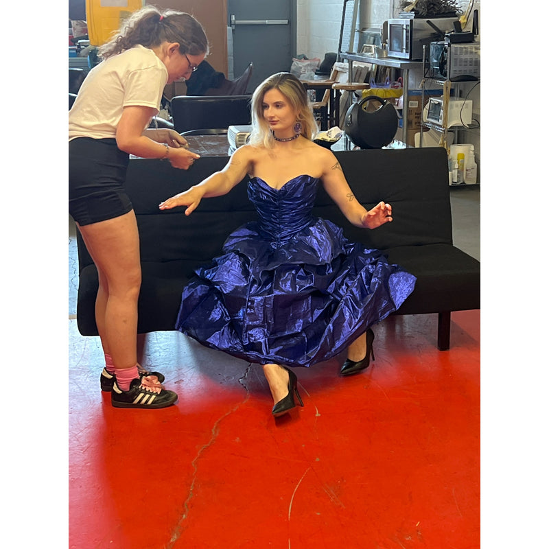 Vintage 80s Dress Metallic Purple Strapless Ruched Shiny Evening Gown Prom Dress With Sweetheart Neckline Volume Layered Skirt Homecoming