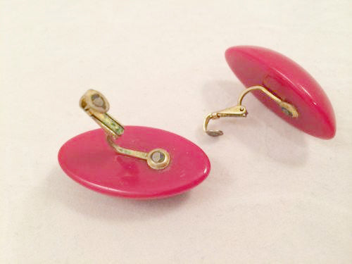 Set 2 Bracelet Clip on Earrings Red Vintage Plastic Jewelry