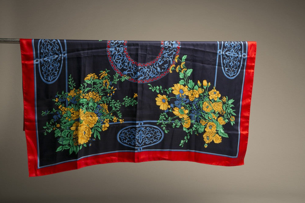 Wonderful Large Floral Wrap Scarf Vintage Accessories