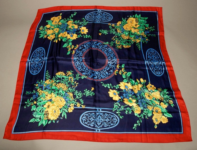 Wonderful Large Floral Wrap Scarf Vintage Accessories