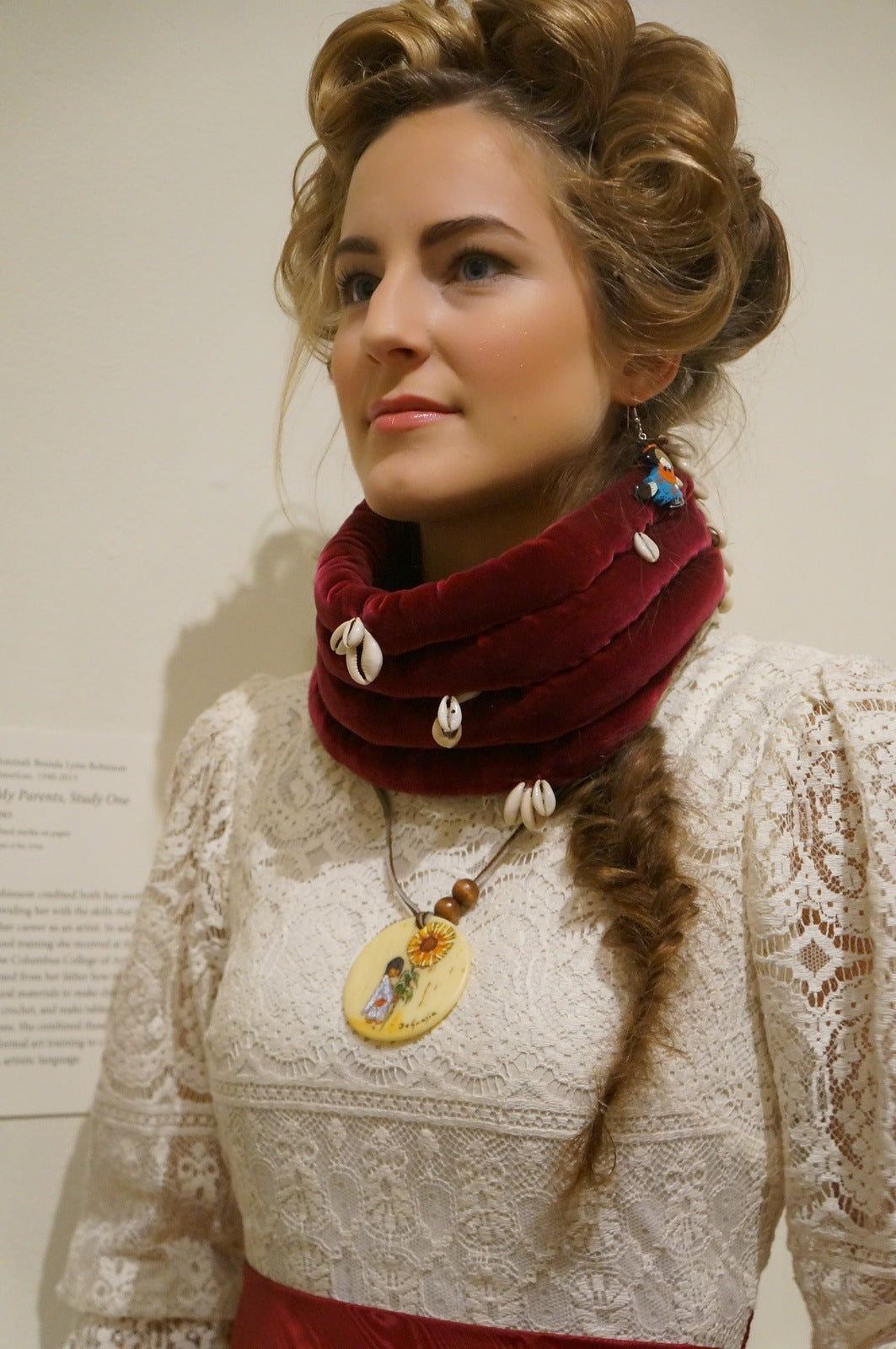 De Grazia Sculpted Pendant Necklace Vintage Jewelry