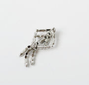 Art Deco Emerald Green Rhinestone Brooch: Vintage Glamour Revived