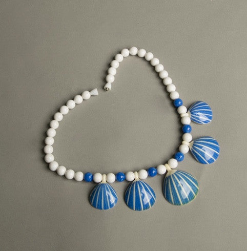 VINTAGE AVON NECKLACE