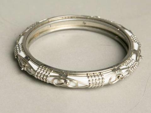 Ethnic Vintage Jewelry Milk White Bangle Bracelet Silver Ornaments