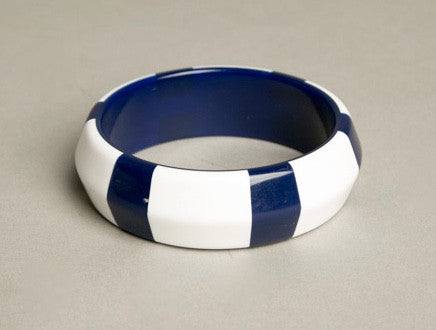 Nautical bangle bracelet with navy blue and white striped color block, vintage 1990s jewelry.