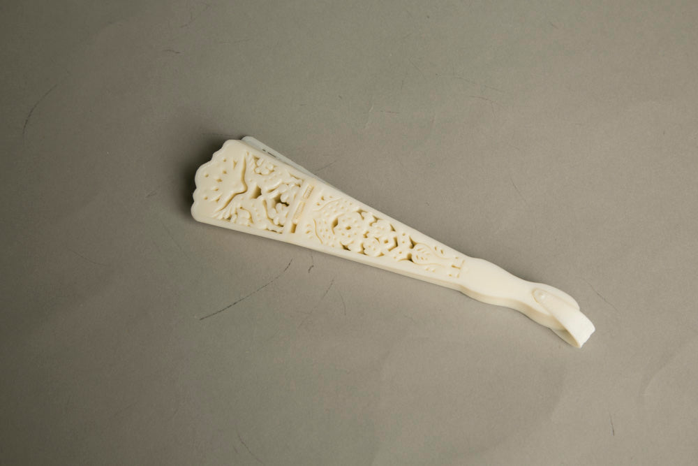 Plastic Brise Fan Articulated Ivory-like Plastic hand Held Fan Accessory