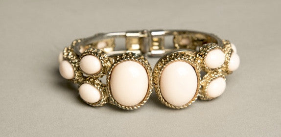 Pastel Pink Beaded Bracelet - Vintage Costume Jewelry from the 1980s