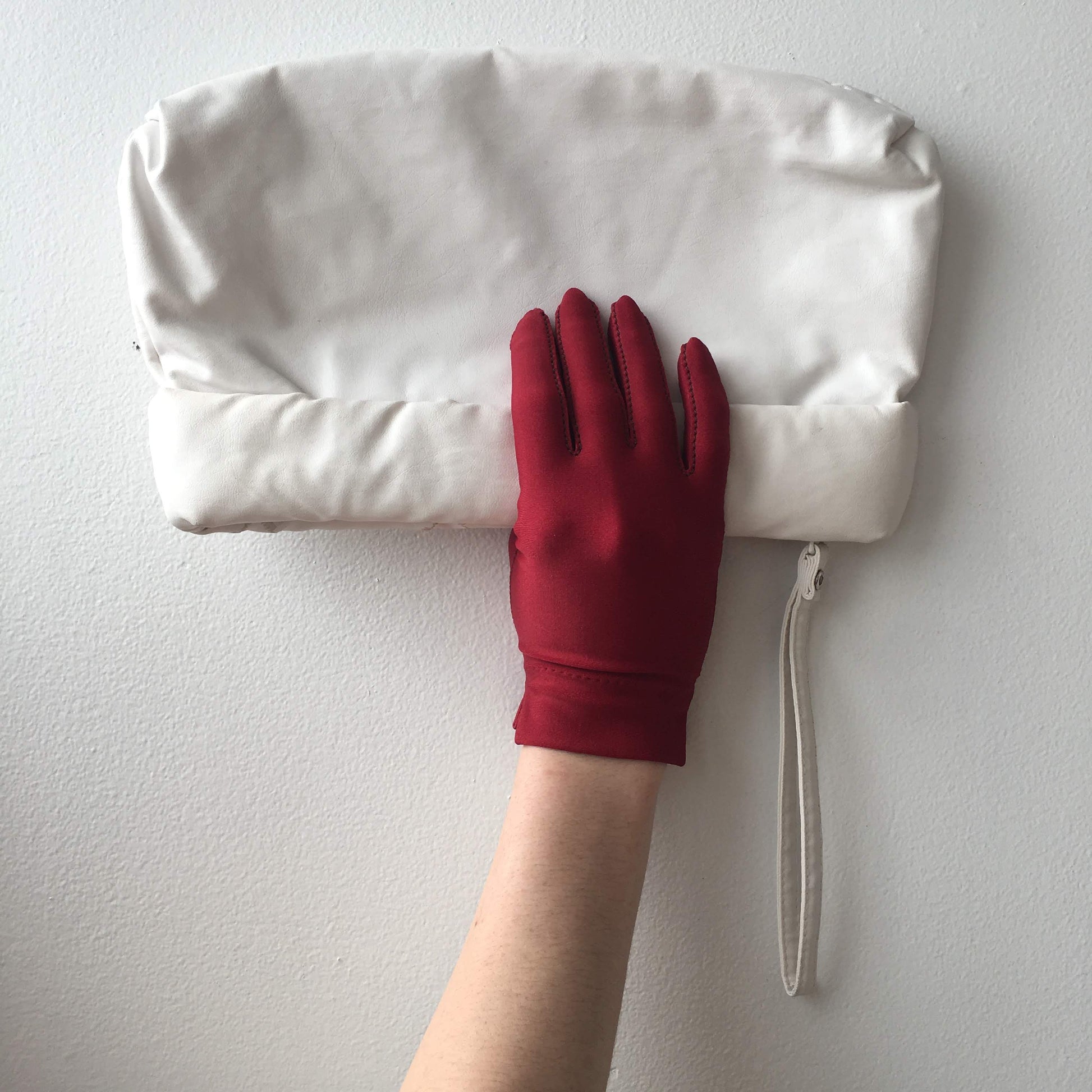 World Fashion Right White Clutch Bag Purse Vintage Accessories
