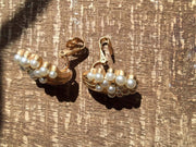 Vintage Trifari pearls floral clip-on earrings with rhinestones.