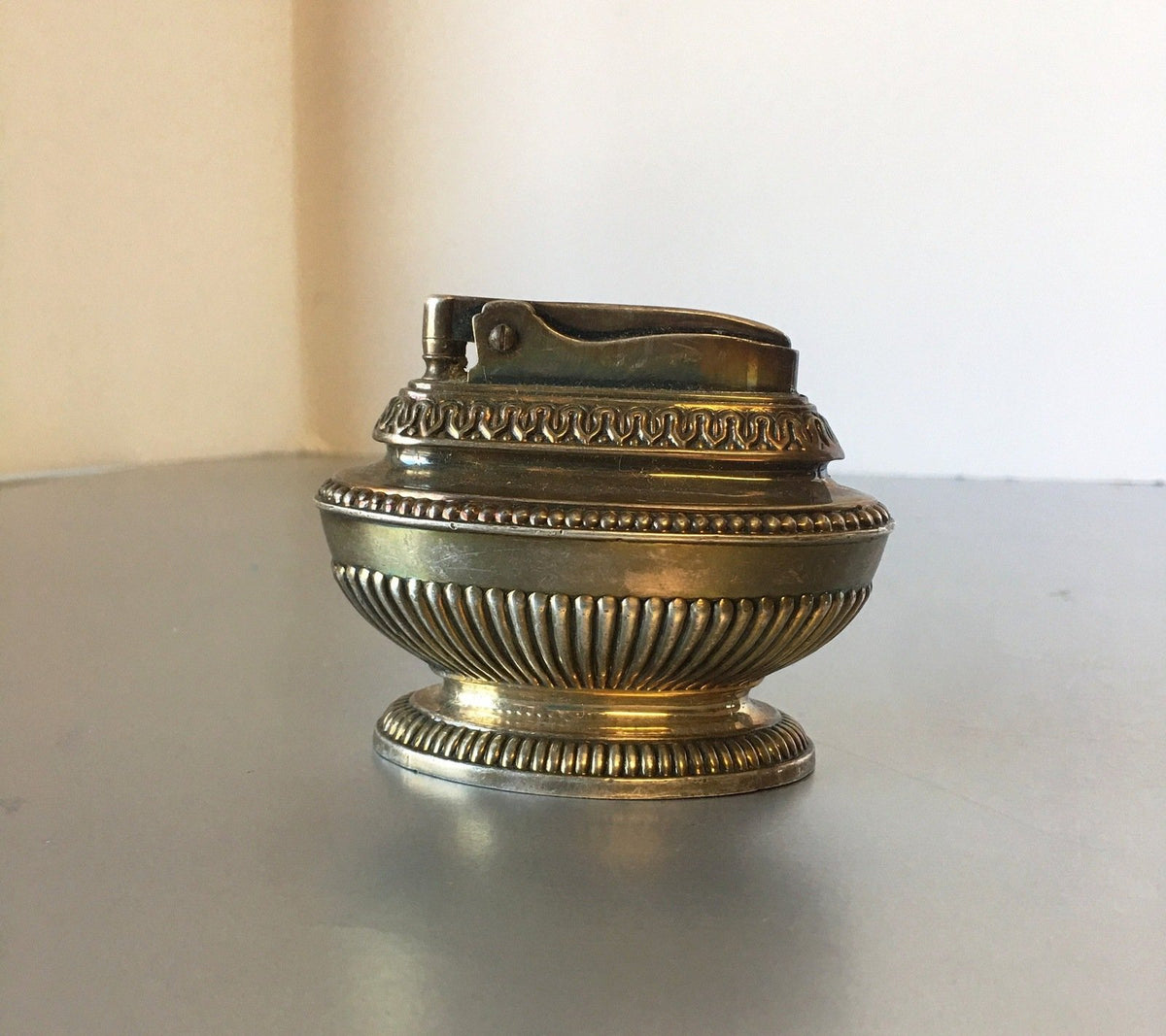 Ronson Queen Anne Silver Table Lighter Vintage Accessories
