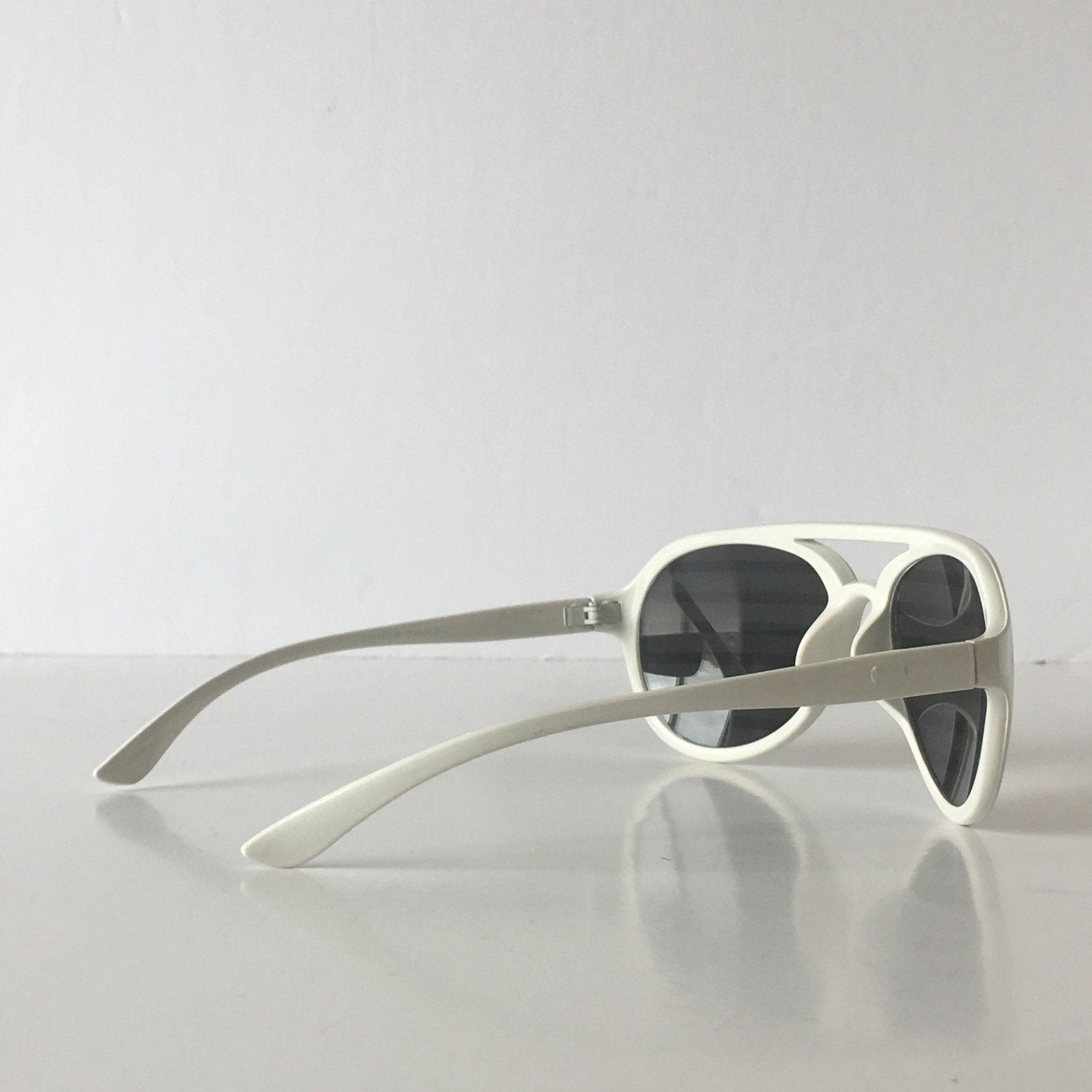 Mirrored Lenses 80s Slats Glasses White Plastic Frame Iconic Sunglasses