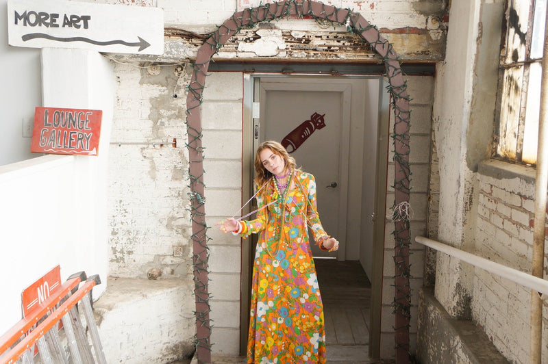 VINTAGE PLASTIC JEWELRY FLAPPER NECKLACE PURPLE