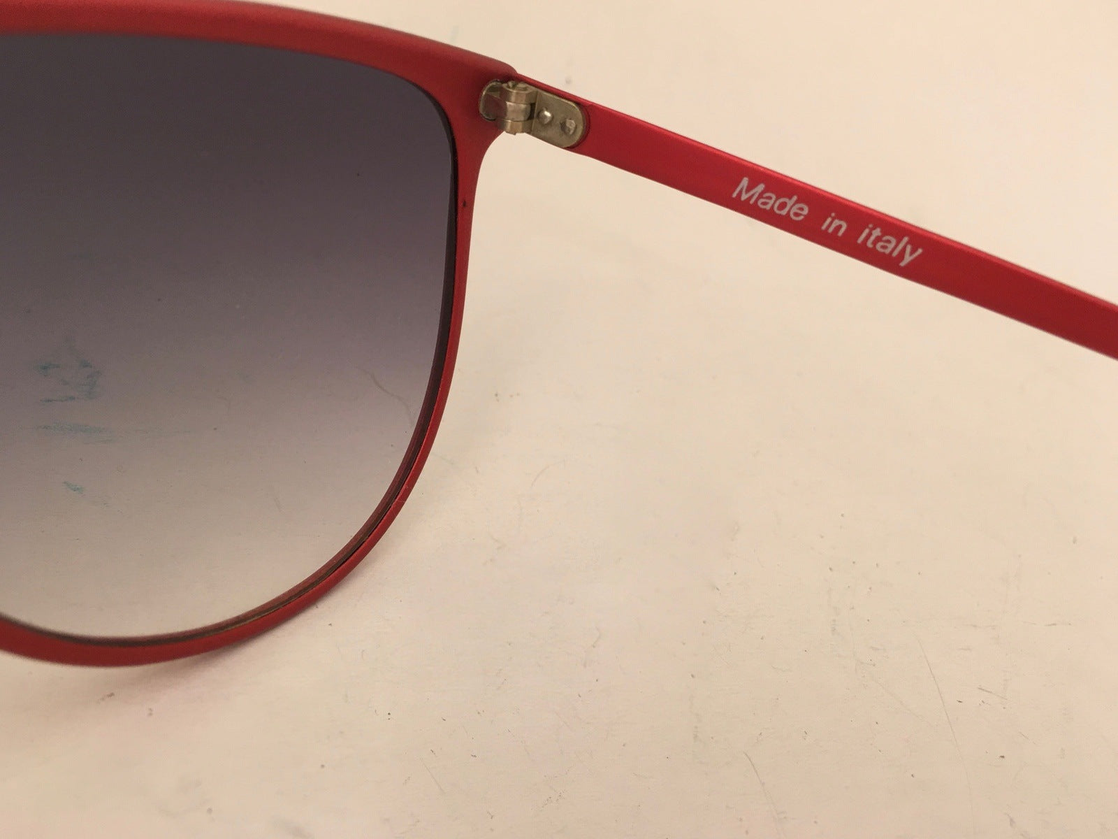 Red Metal Frame Sunglasses Degrade Shades Vintage Eyewear Made in Italy