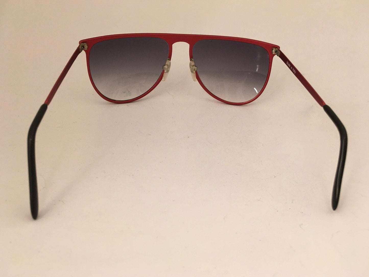 Red Metal Frame Sunglasses Degrade Shades Vintage Eyewear Made in Italy