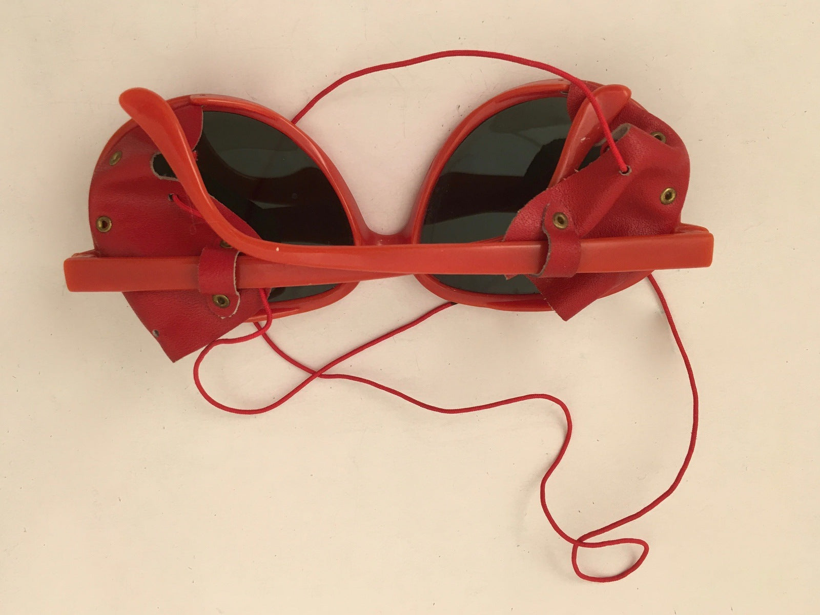 Red Aviator Sunglasses Vintage Eyewear Leather sides Mirrored Lenses