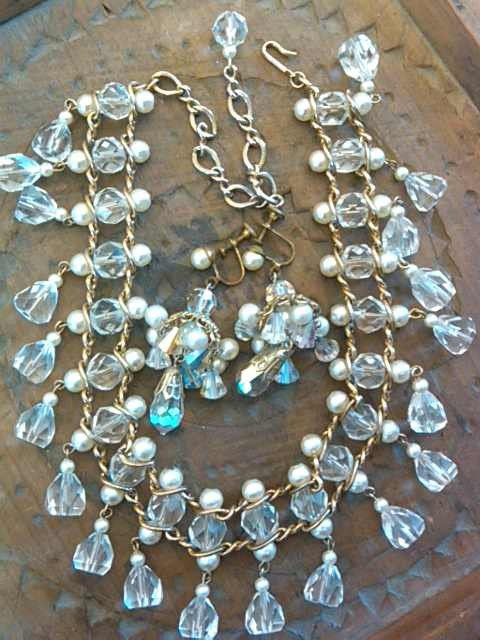Darling Demi Parure Pearl and Crystals Vintage Jewelry Set