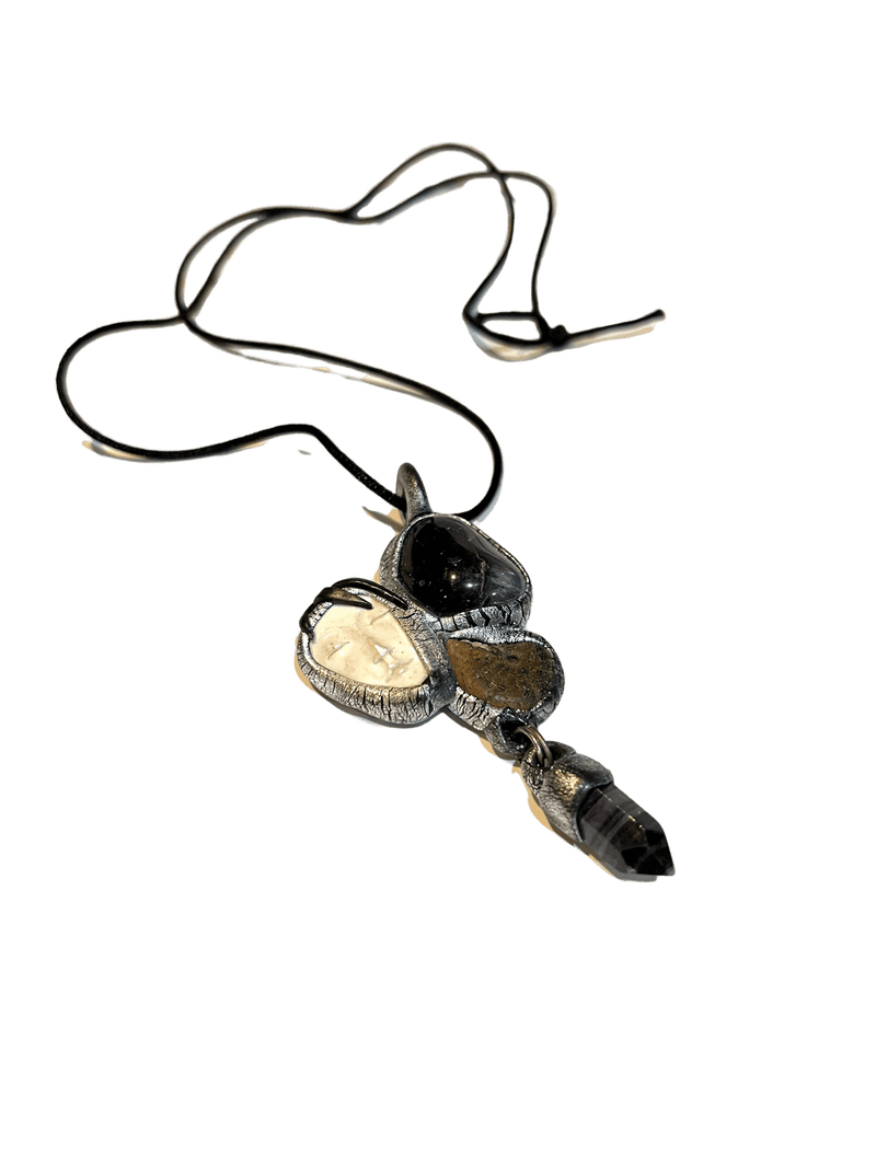 Handmade Artistic Amethyst Necklace: A Unique Expression of Artistry