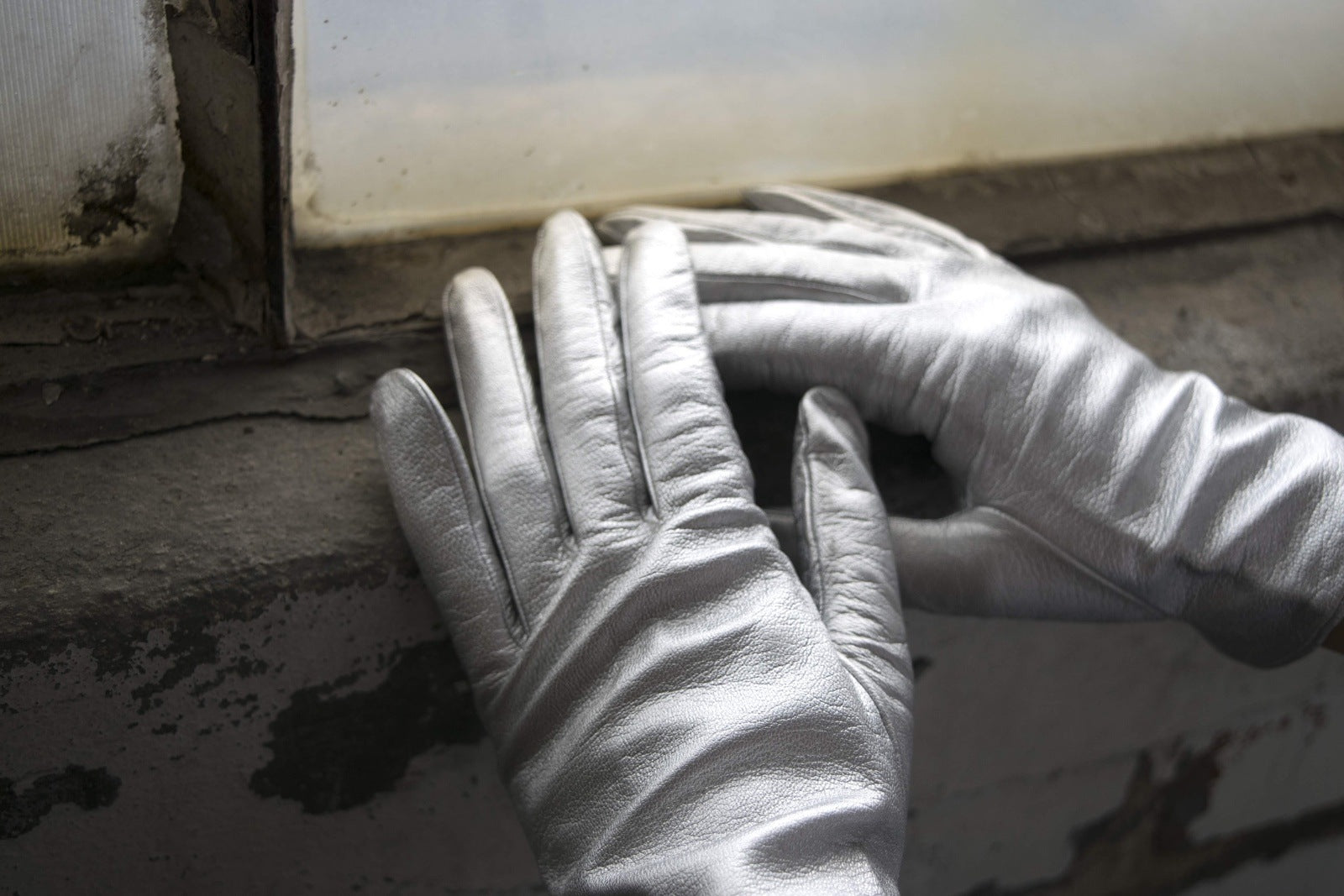 Lazarus Silver Leather Gloves Vintage Accessory