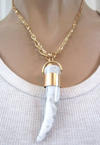 Stella & Dot Faux Horn Pendant Necklace